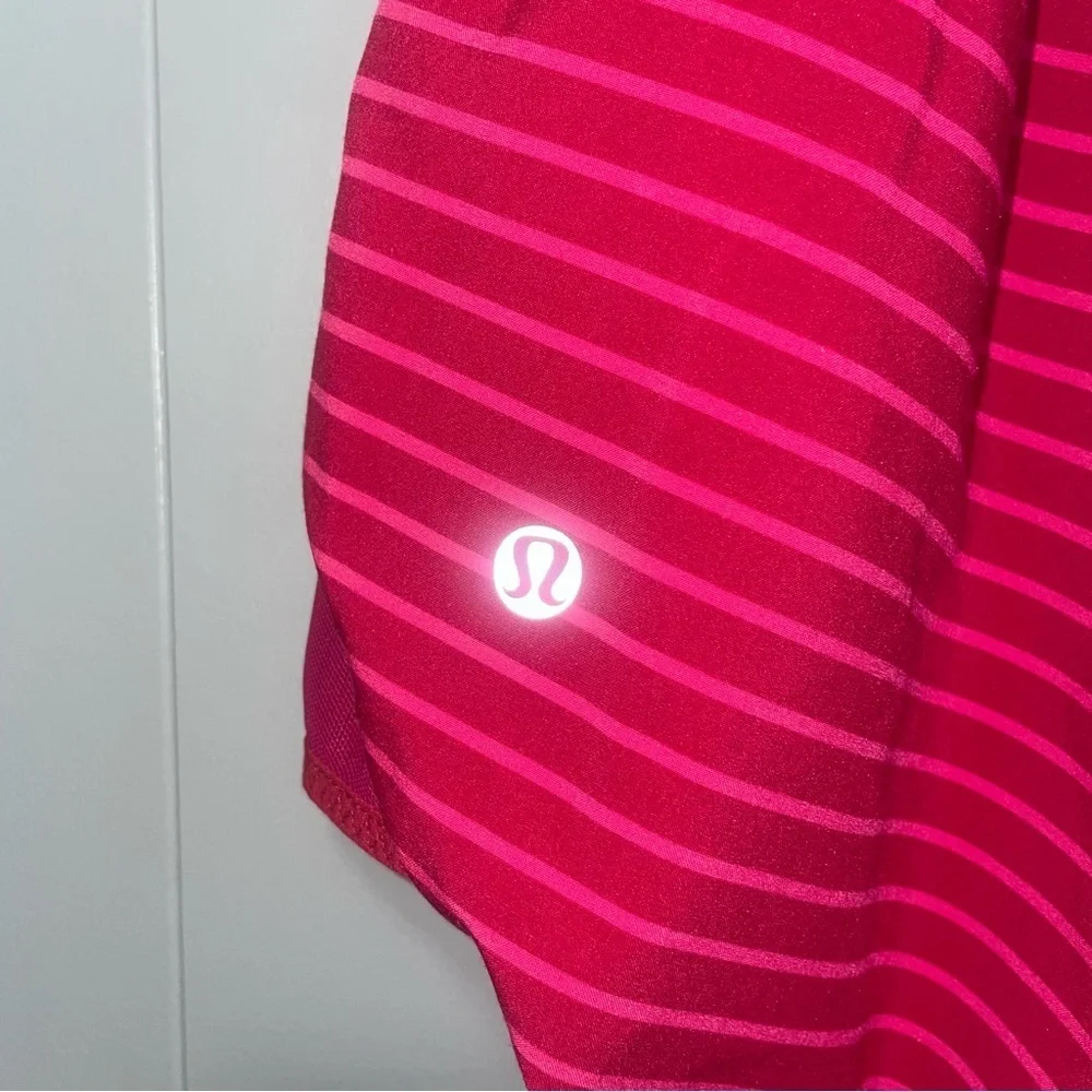 Lululemon Go the Distance Reversible Shorts West2East Stripe Bumble Berry Size 6
